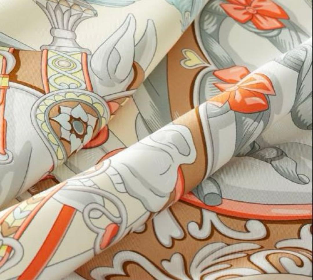 HERMES エルメス　スカーフ　カレ 90 《アルネ・ドゥ・クール》