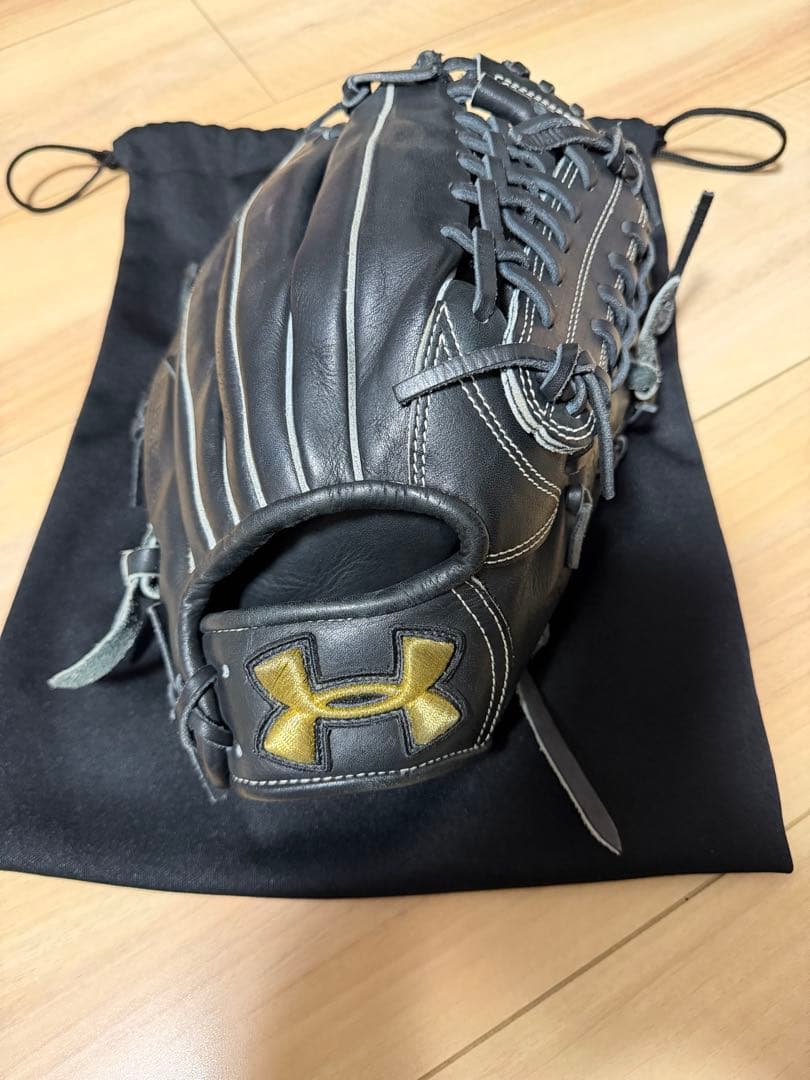Under Armour 軟式グローブ 黒 軟式 グラブ UA ベースボール 投手 アンダーアーマー(UNDER ARMOUR