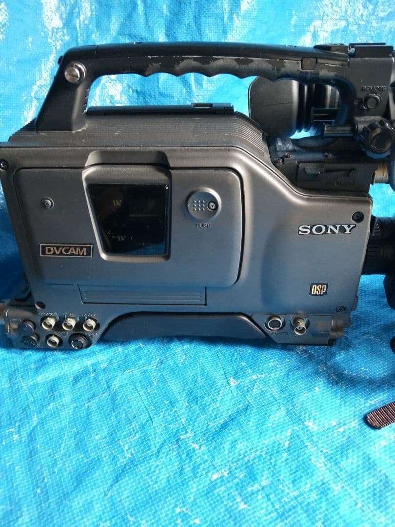 業務用ビデオカメラ DSR-300 中古品の出品です。 - メルカリ