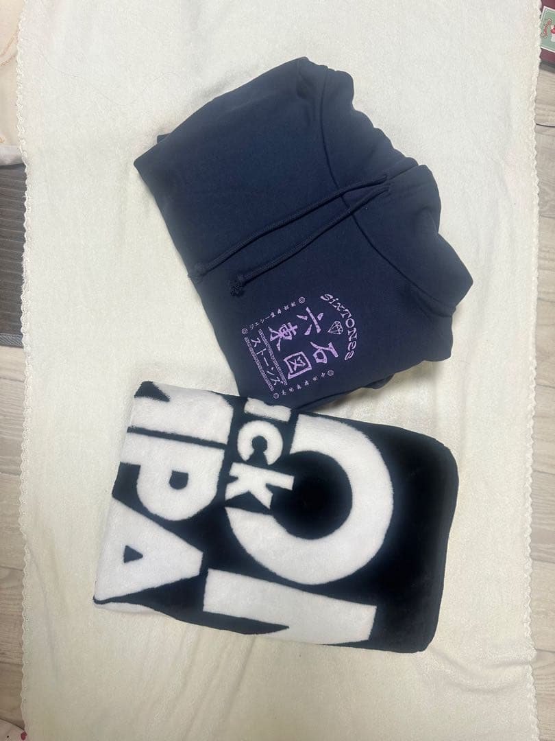 SixTONESパーカー、ブランケットまとめ MILESixTONESパーカー | ファミクラストア オンライン