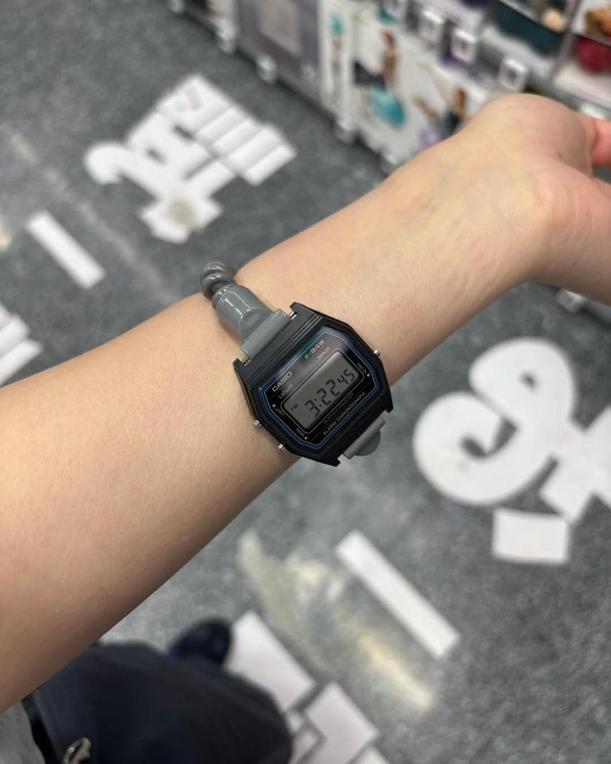 田中シェン着用 CASIO カシオ F-84W サ時計 サウナ 時計 - メルカリ