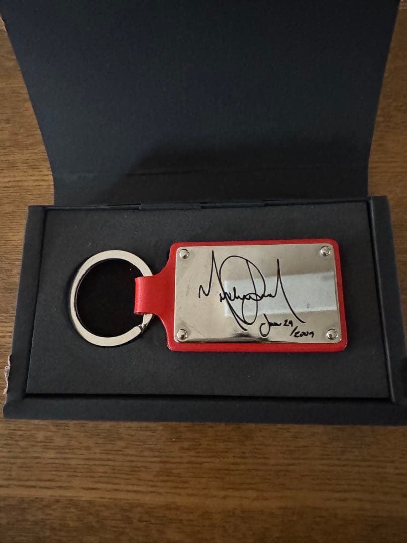 マイケル・ジャクソン フレーム入りサイン付き写真