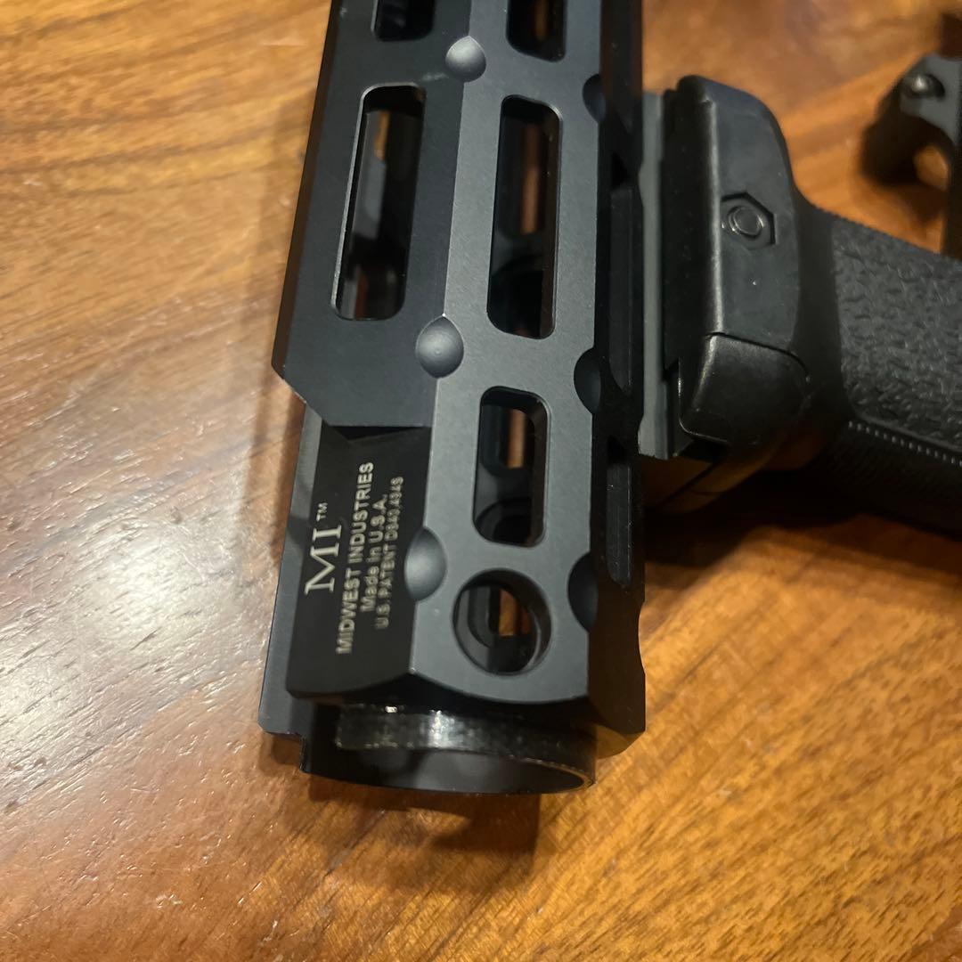 次世代mp5対応MIタイプハンドガードフォアグリップ20mmレール 純正