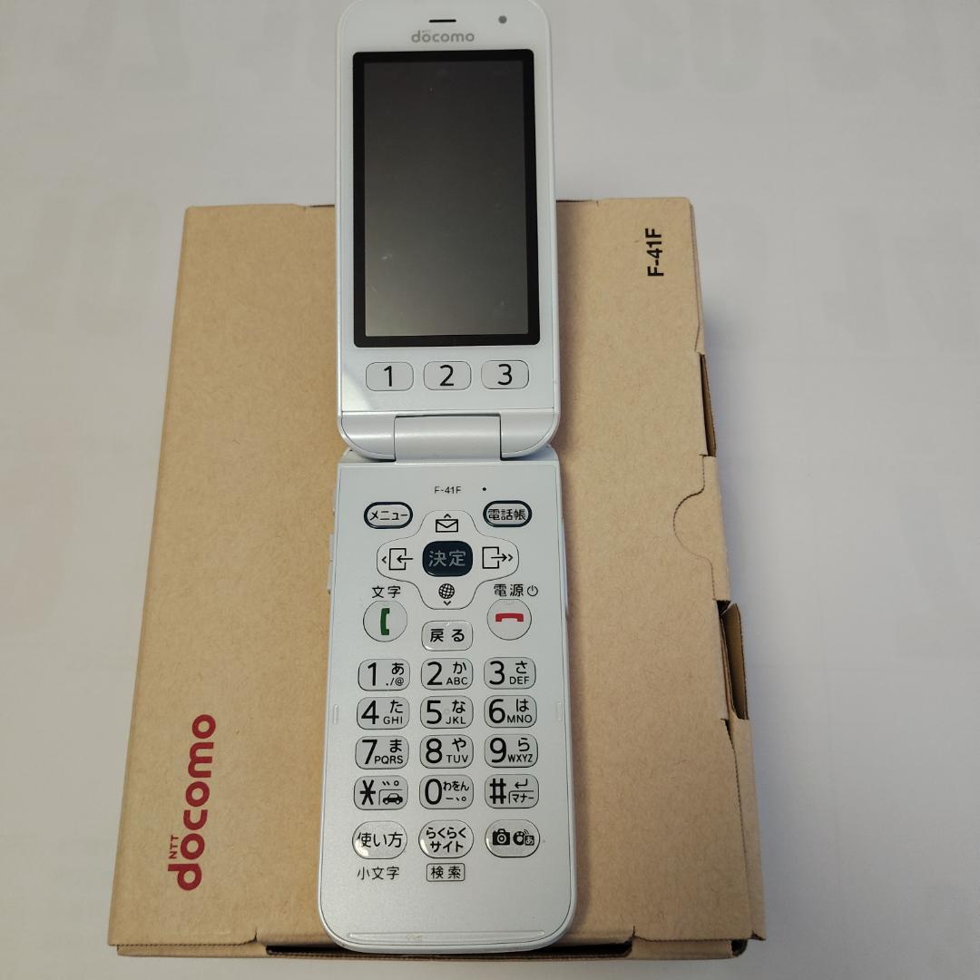 らくらくホン F-41F ホワイト - メルカリ