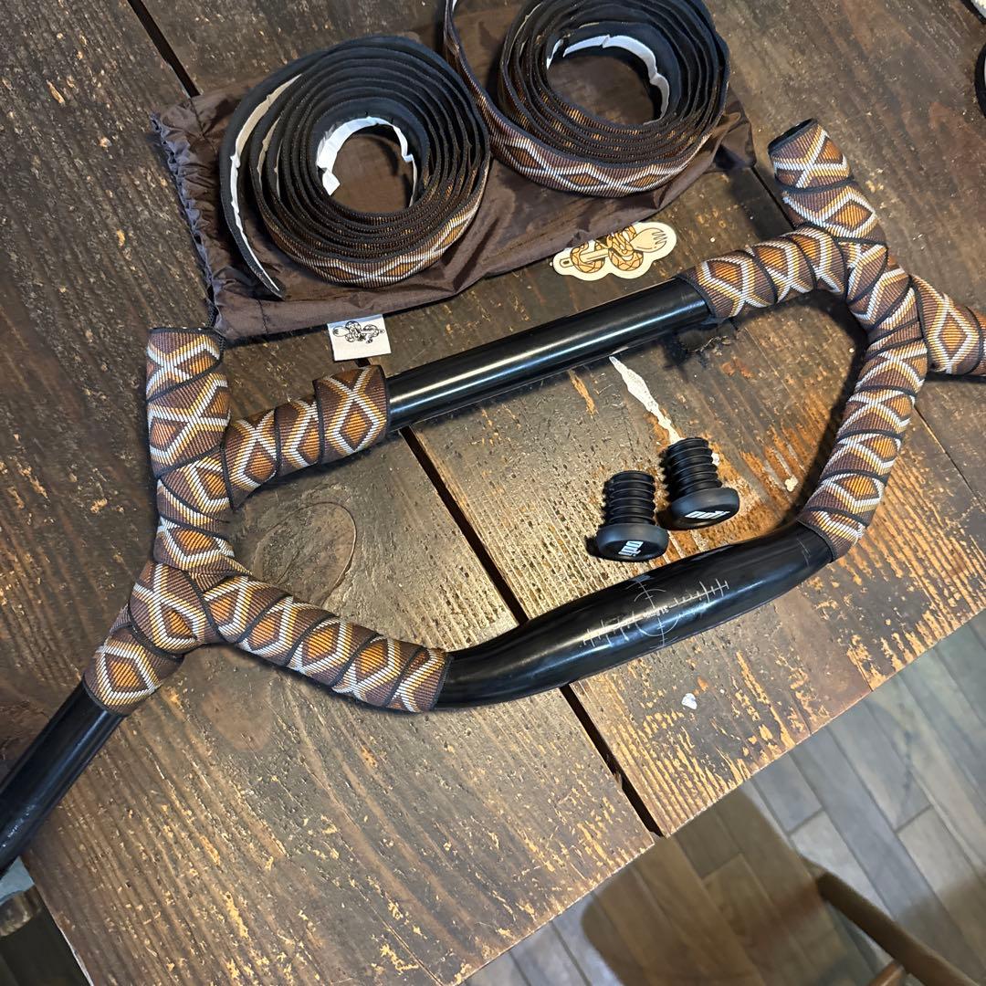 surly モロコバー マルチに握れる良ハンドル！SURLY『モロコバー』で手・肩の疲労軽減