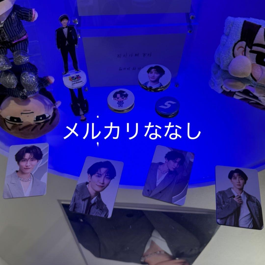 Man 韓国 ポップアップ フォトカード トレカ 缶バッジ Lホルダー