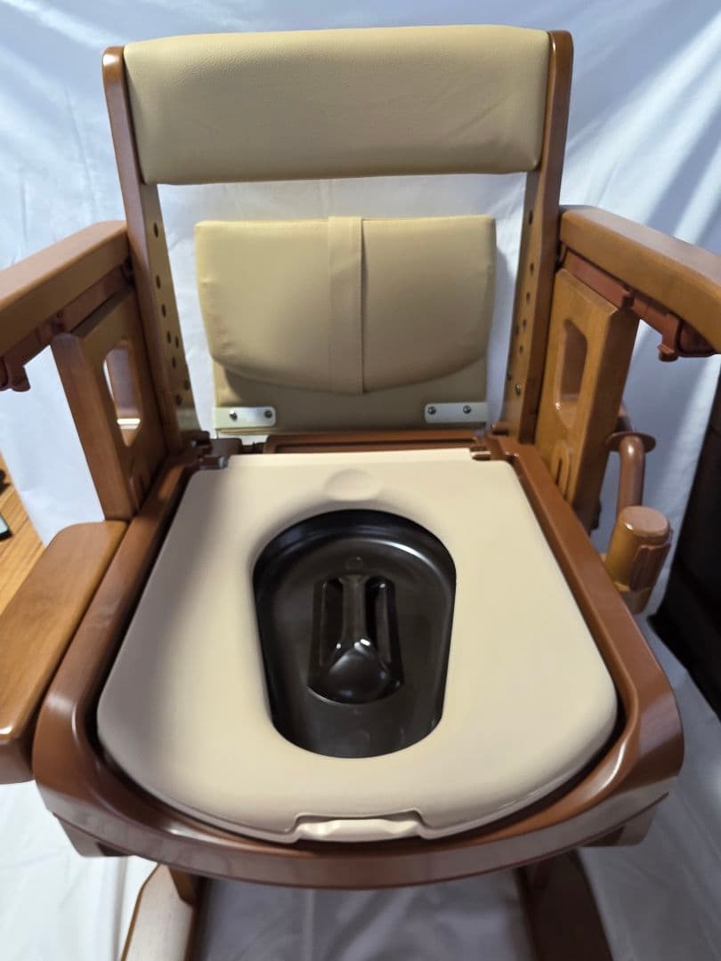 未使用 説明書付き 介護用トイレ 肘掛けはねあげタイプ