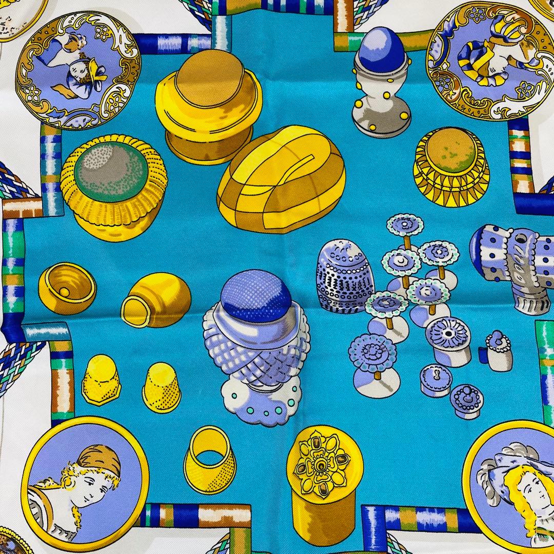 エルメス カレ90 お針子さん シルク100% タグ付き 大判スカーフ 水色系