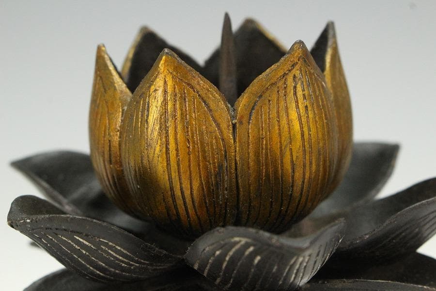 仏教美術 銅 蓮花 持香炉 蓮燭台 二件(K-LC970) - メルカリ