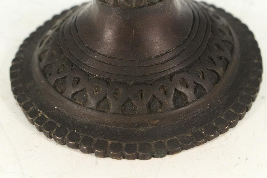 仏教美術 銅 蓮花 持香炉 蓮燭台 二件(K-LC970) - メルカリ