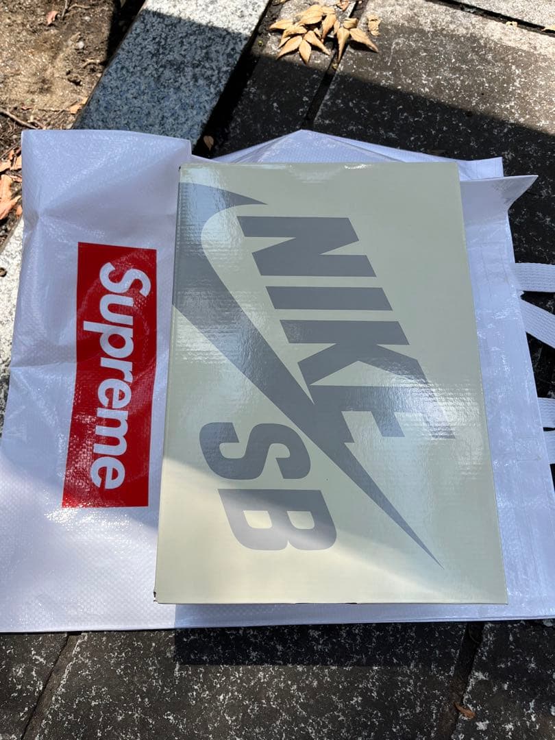 Supreme × Nike SB Dunk Low Black 28.5cm