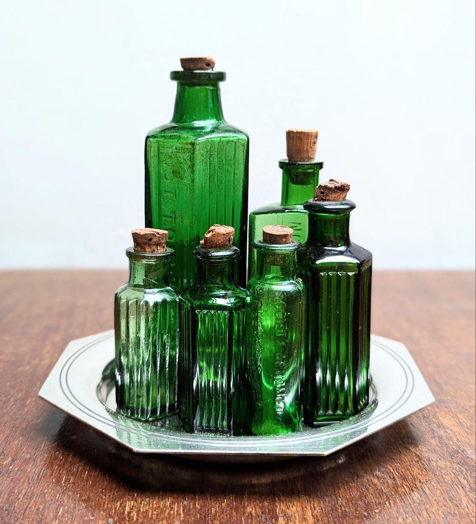 イギリスアンティーク 19世紀六角薬瓶ガラスメディスンボトル グリーン
