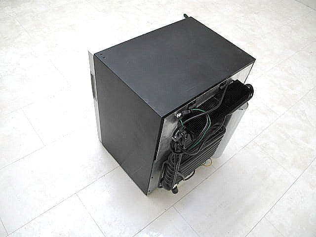 ドメティック RH460LG ガラス扉 ミニバー冷蔵庫 約60L 約9.6万円