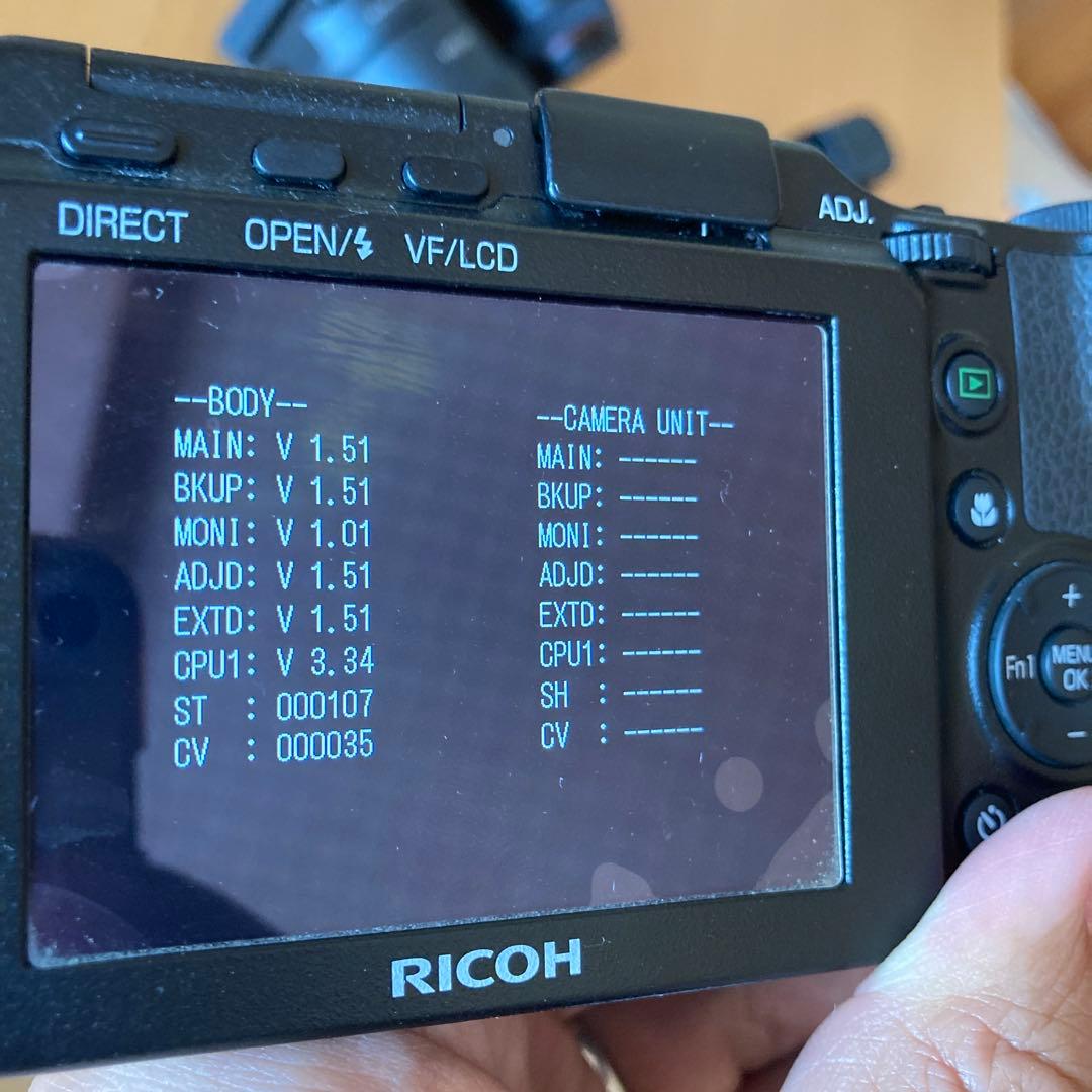 ファインダーも同時出品しています RICOH GXR デジタルカメラ Amazon | RICOH デジタルカメラ GXR ボディ | コンパクト 通販