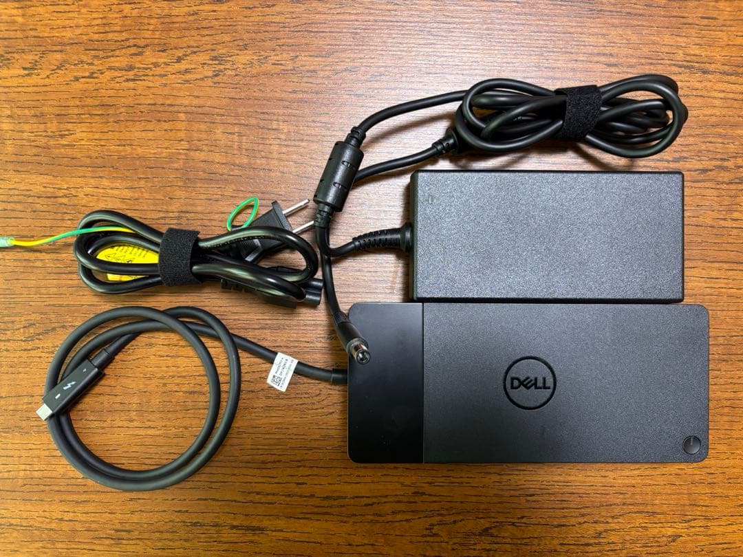 DELL ドッキングステーション　WD22TB4 Amazon.com: WD22TB4 Dell Thunderbolt 4 Dock 40Gbps USB-C/USB-A 1