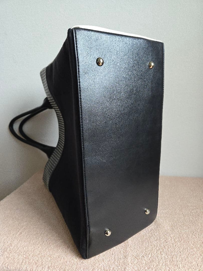 SNAKED LOWS STUDS TOTE BAG スタッズトートバッグ