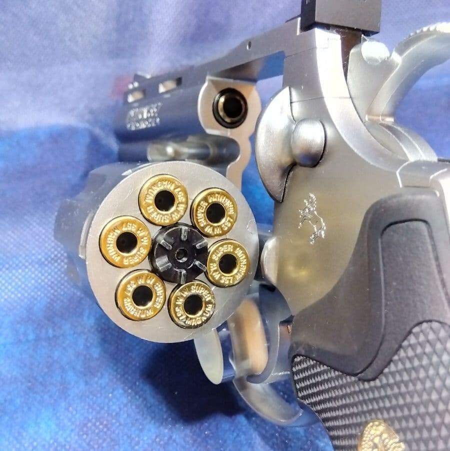 東京マルイ コルト パイソン 4in ステンレスモデルPYTHON 357