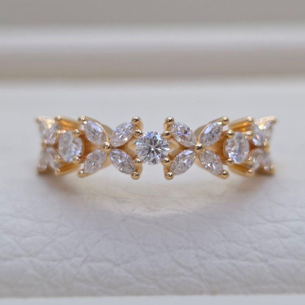 モアサナイト フラワーハーフエタニティリング｜GTC鑑別書付き《約14号》