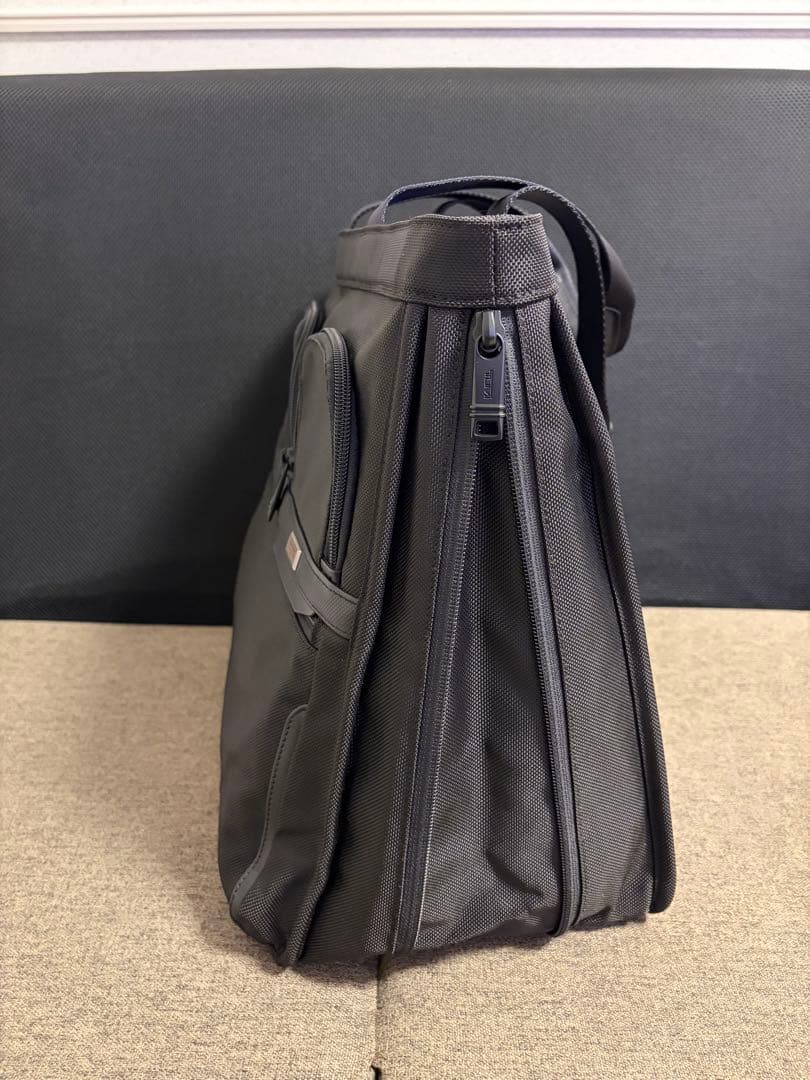 5*e様 お買得 TUMI 2603139D3 エクスパンダブル トートバッグ - メルカリ