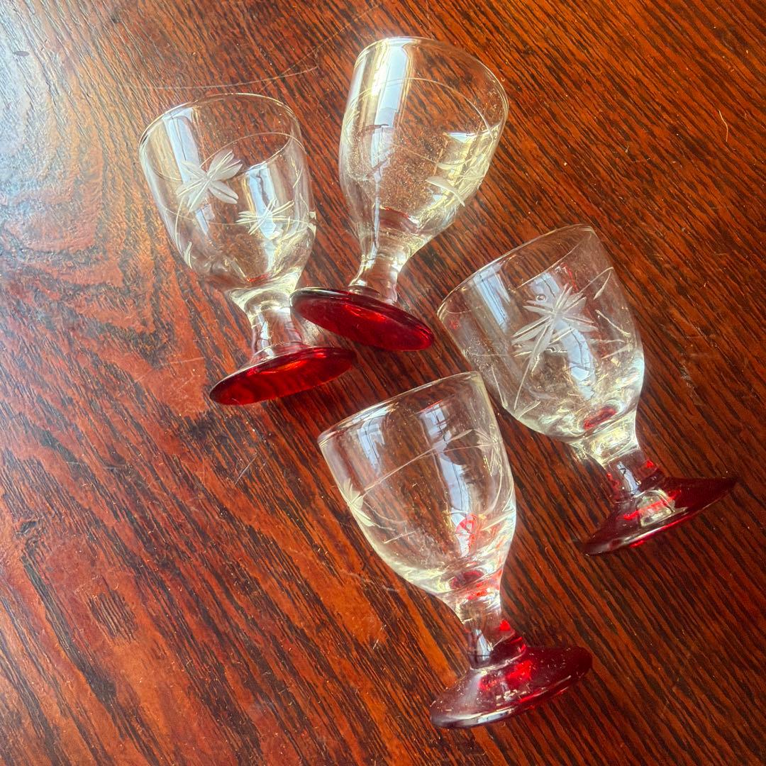 アンティーク ショットグラス 切子 足つき 赤色 4客 - メルカリ