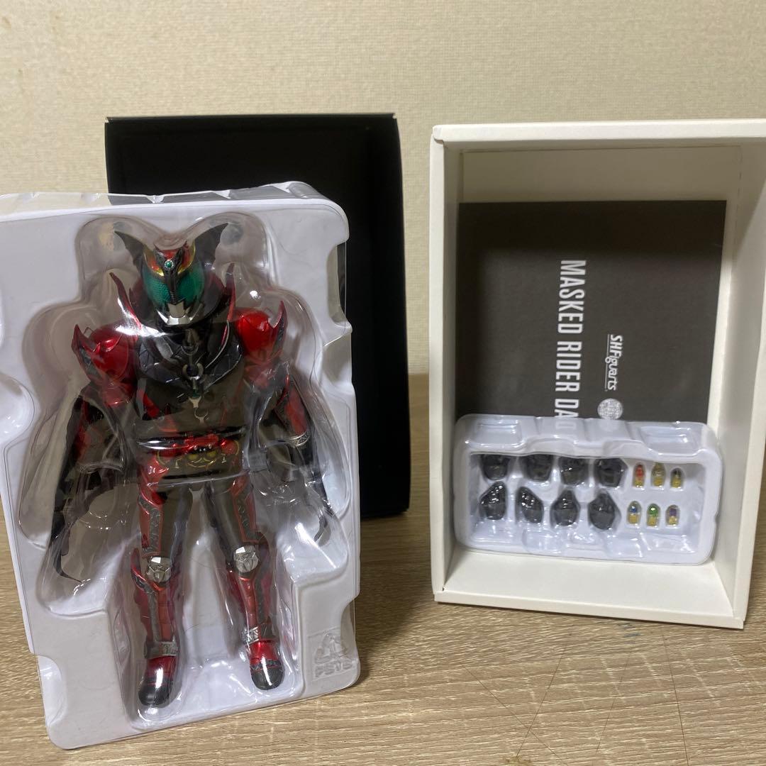 S.H.Figuarts 真骨彫製法 仮面ライダーキバ2種類＆ダークキバ