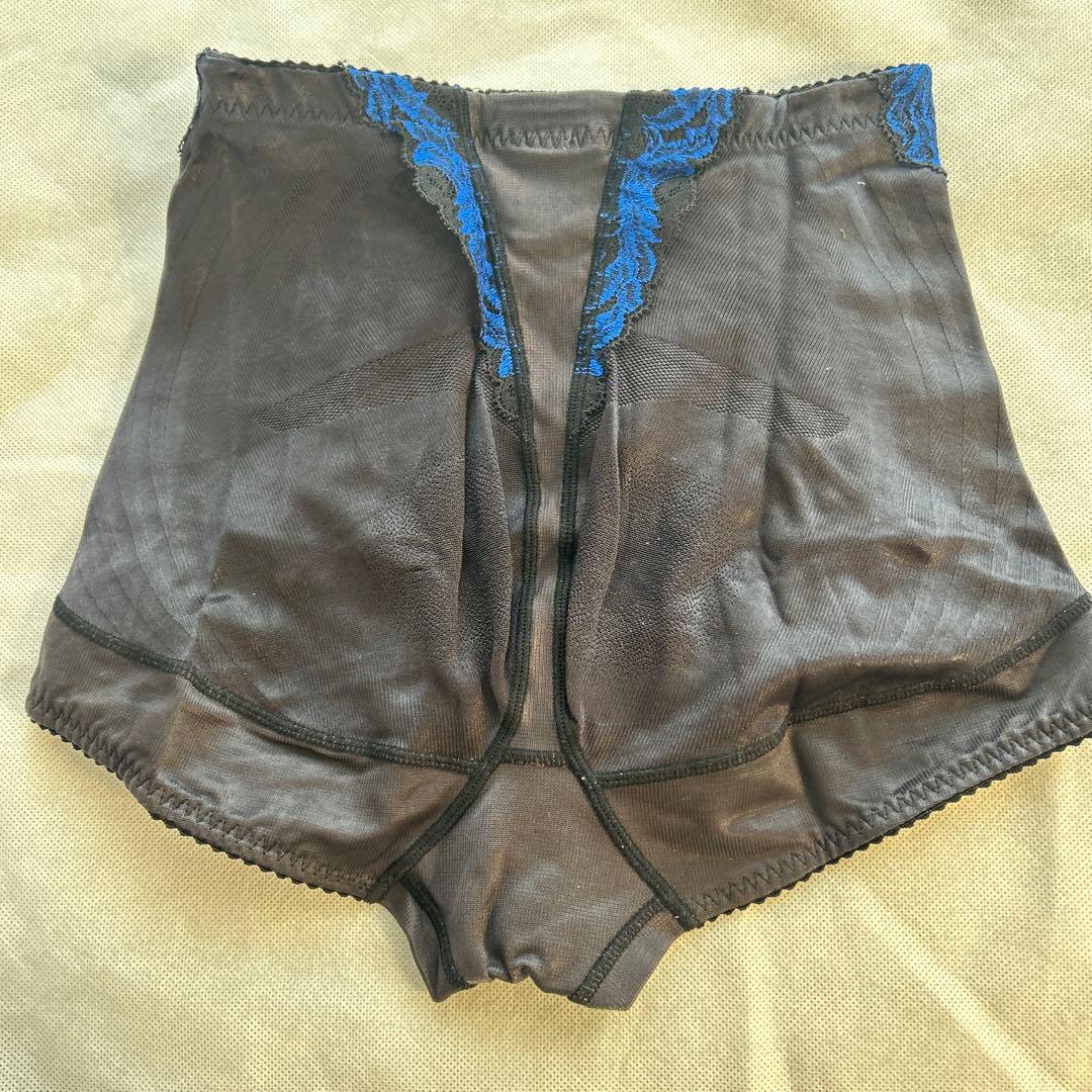 マルコ補正下着 カーヴィシャスショートガードル S58 - メルカリ