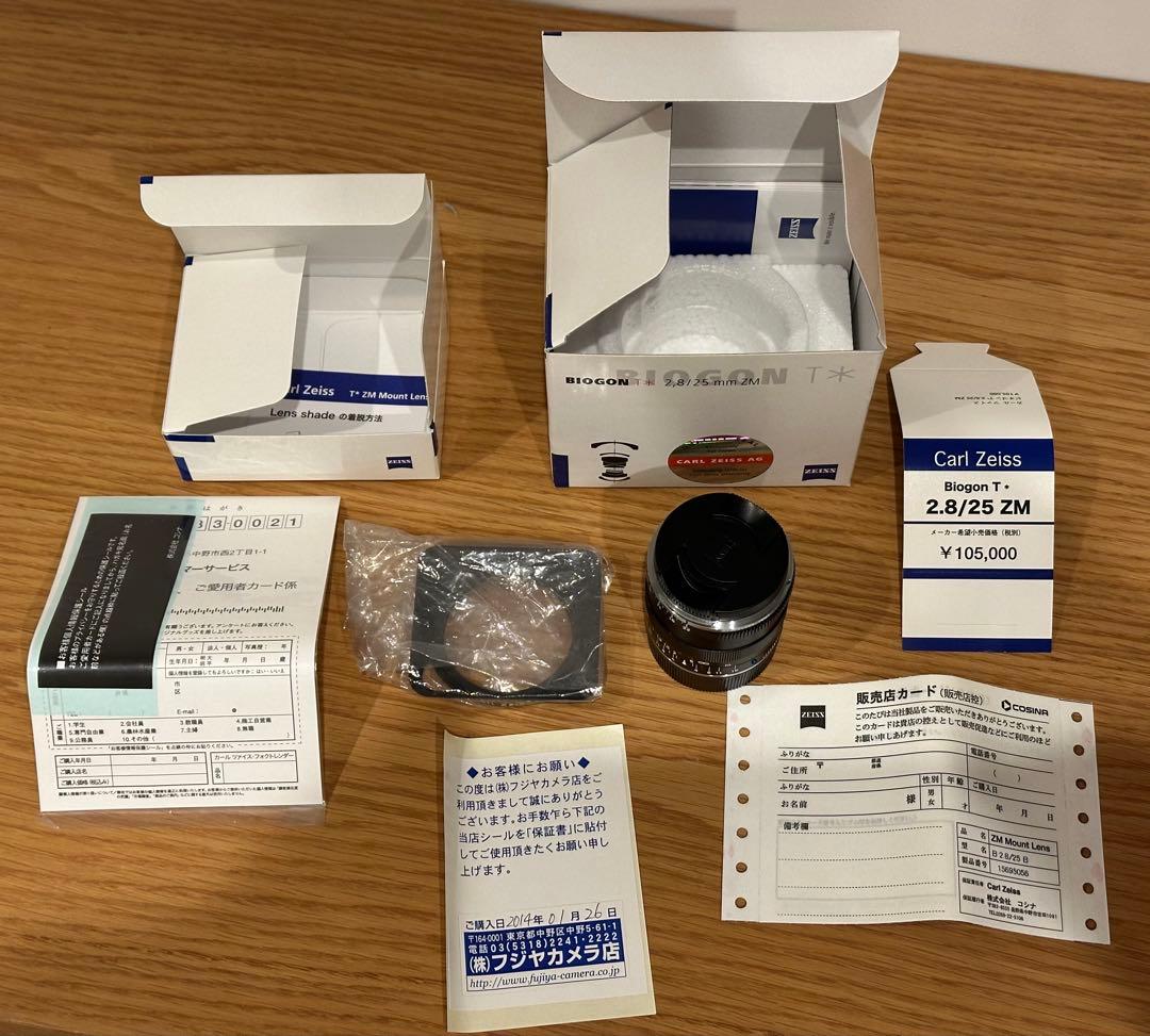 Carl Zeiss Biogon 2.8/25 ZM レンズ + 純正フード PY] フォトヨドバシ 