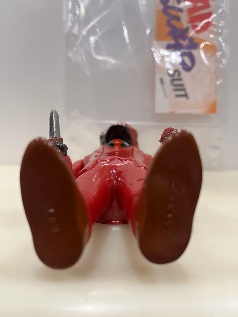 キムラトイ HEAD SWAP×SUIT 薔薇とナイフ ソフビ