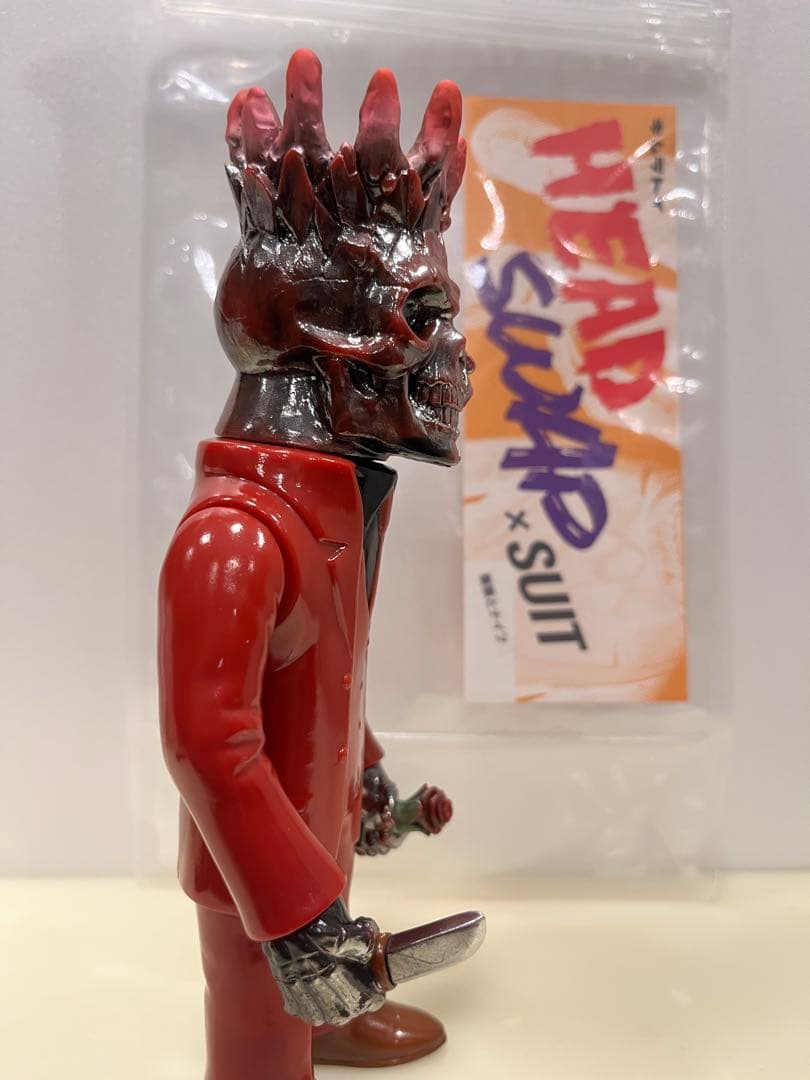 キムラトイ HEAD SWAP×SUIT 薔薇とナイフ ソフビ