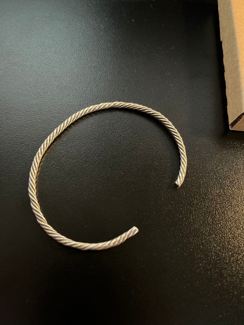 Serge Thoraval セルジュトラヴァル TORSADE ねじれバングル - メルカリ