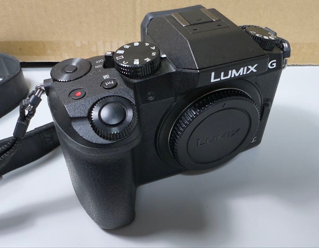 LUMIX DMC-G7 シャッター回数3759回 - メルカリ