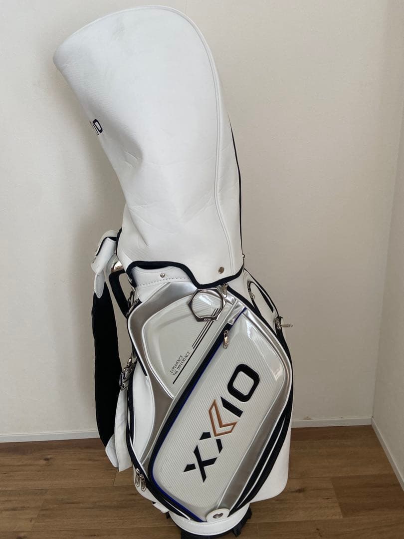 XXIO キャディバッグ ホワイト　ゴルフ　ゴルフバック　ゴルフバッグ XXIO 【ウィンターセール開催中】GGC-X165W XXIO ゼクシオ 超軽量