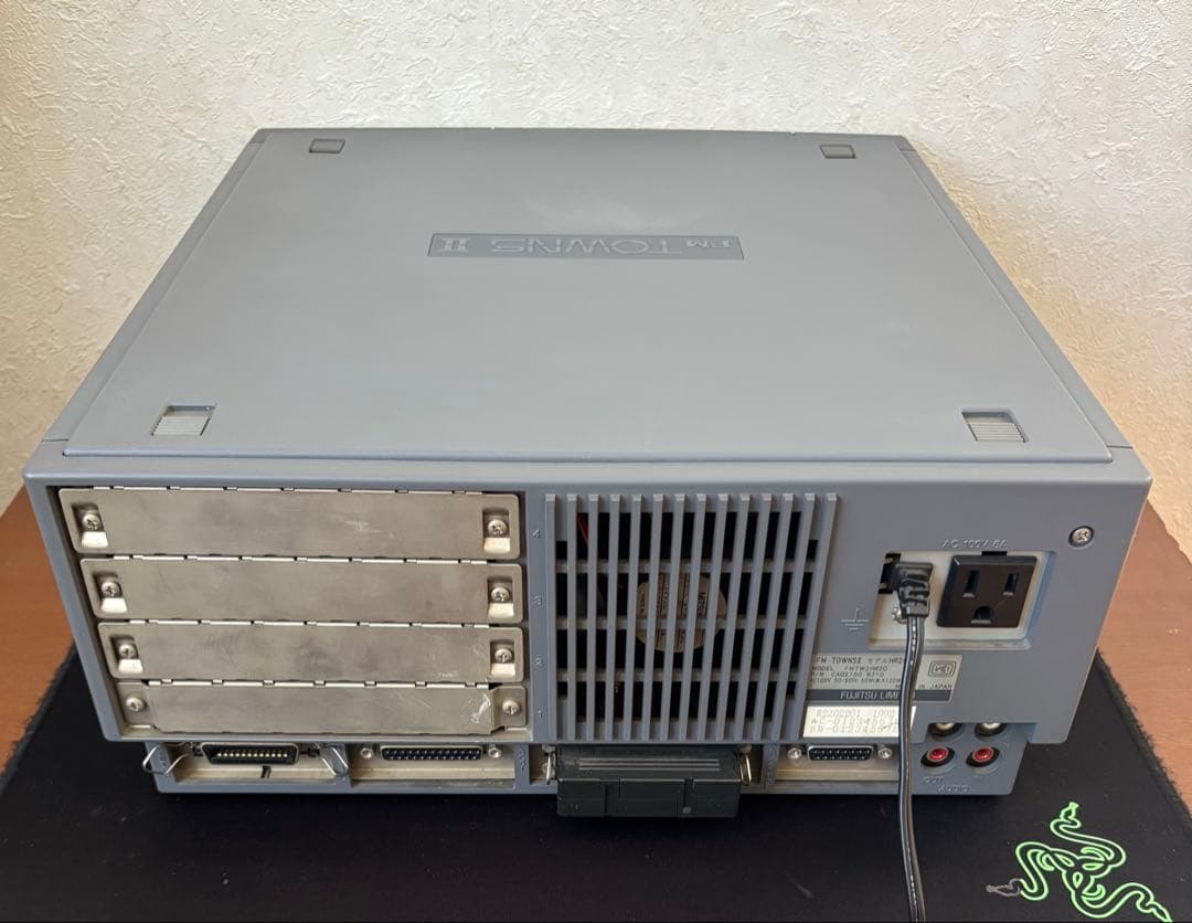 FM TOWNS HR20 難あり 要修理品 本体のみ