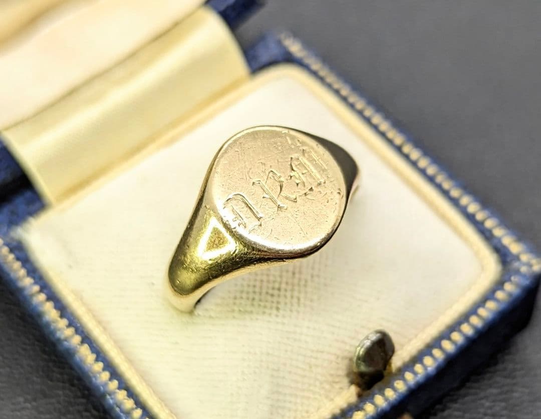 UK K9 ゴールド シグネットリング 17号 英国 モノグラム 1943年 - メルカリ