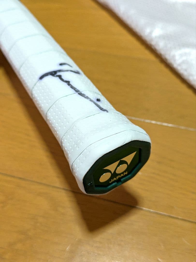 べんさま専用EZONE 98 LIMITED EDITION大坂なおみサイン入り - メルカリ