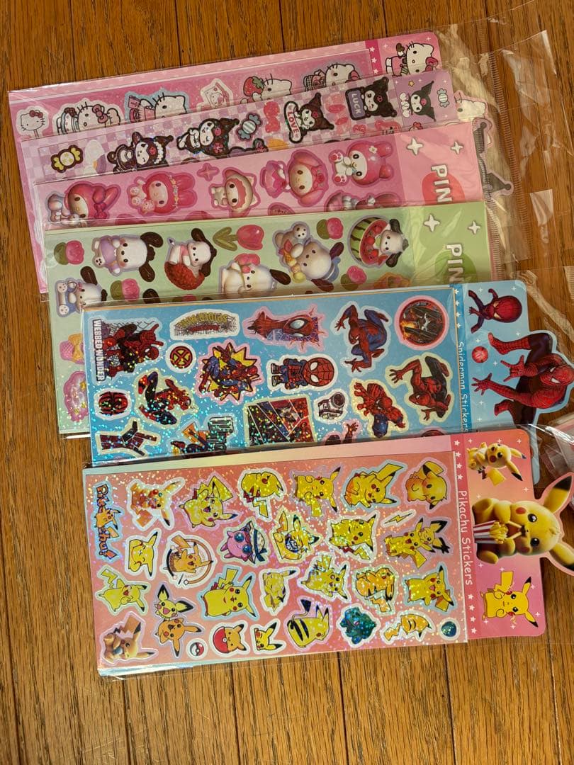 カラフルキャラクターシールセット 22枚 平面 - メルカリ