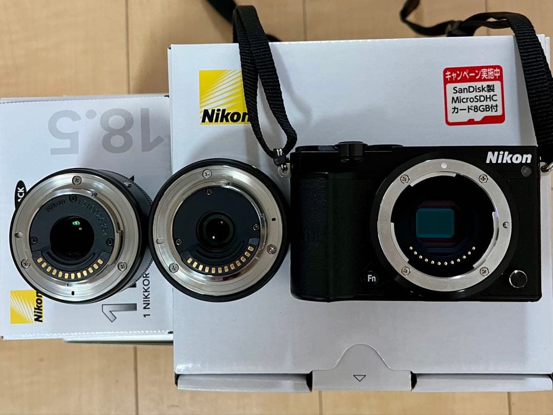 Nikon1 J5ダブルレンズ◆10-30/f3.5-5.6◆18.5/f1.8