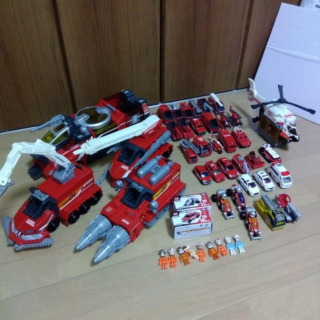 タカラトミー　ハイパーレスキュー0、1、2、3号　隊員12体＆車両33台未開封有 タカラトミー ハイパーレスキュー0、1、2、3号 隊員12体＆車両33台