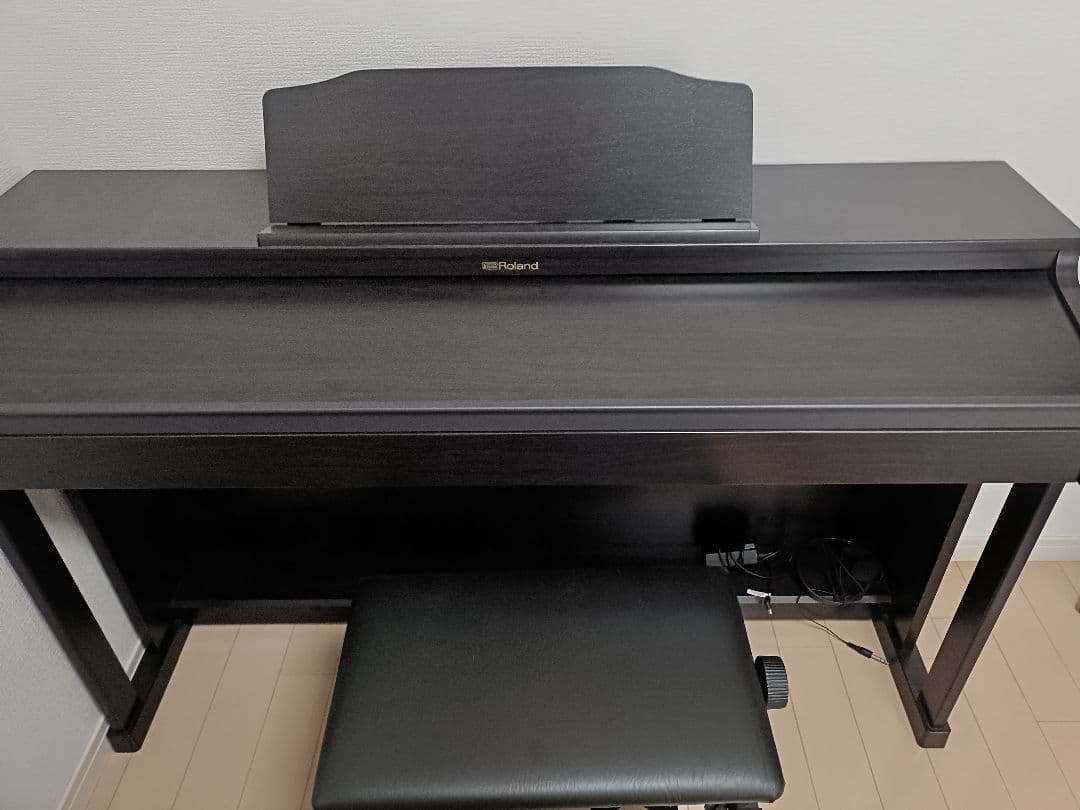 美品】電子ピアノ ローランドHP601-CR - メルカリ
