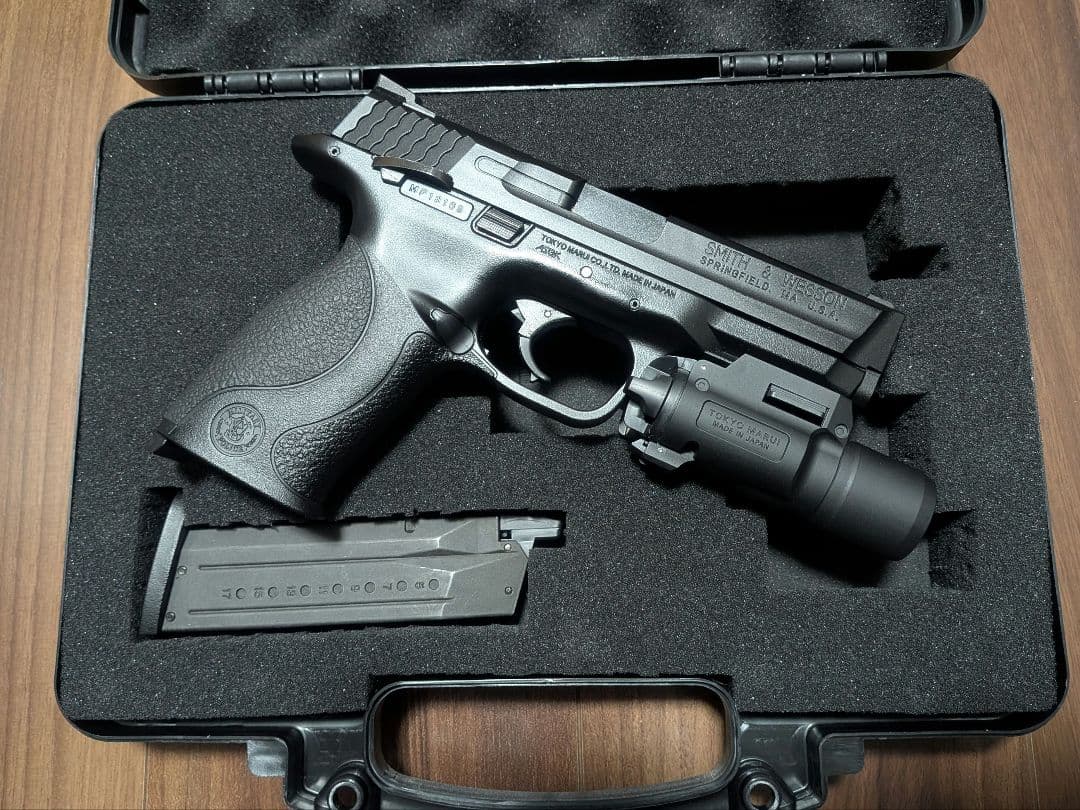 東京マルイ M&P9 ガスガン ブラック ハードケース付き