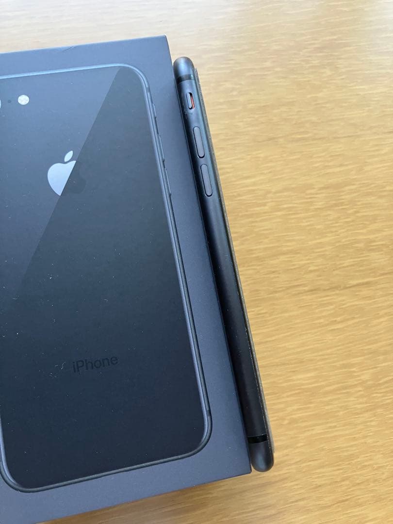 【藤村みな】iPhone8 64GB 本体（箱あり）