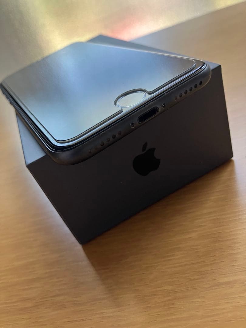 【藤村みな】iPhone8 64GB 本体（箱あり）