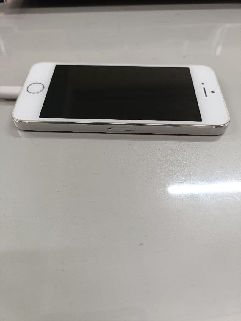 Apple iPhone 5s シルバー 本体 ジャンク品 - メルカリ