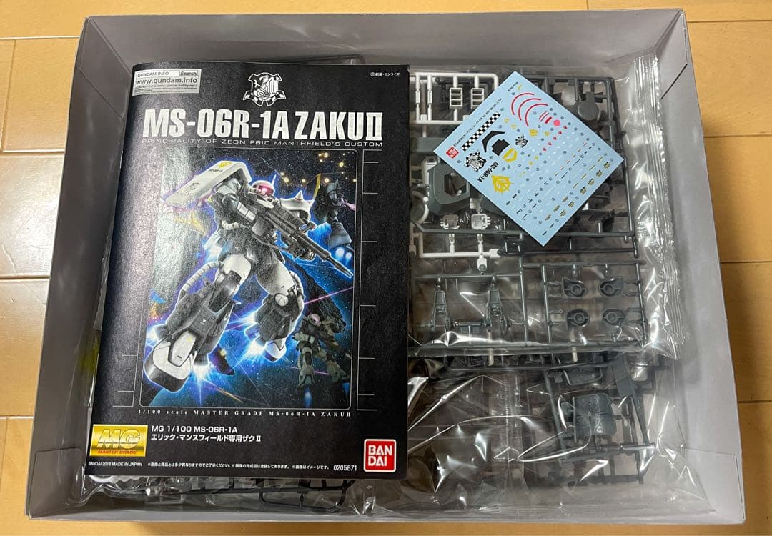 MG 1/100 MS-06R-1A エリック・マンスフィールド専用ザクⅡ - メルカリ