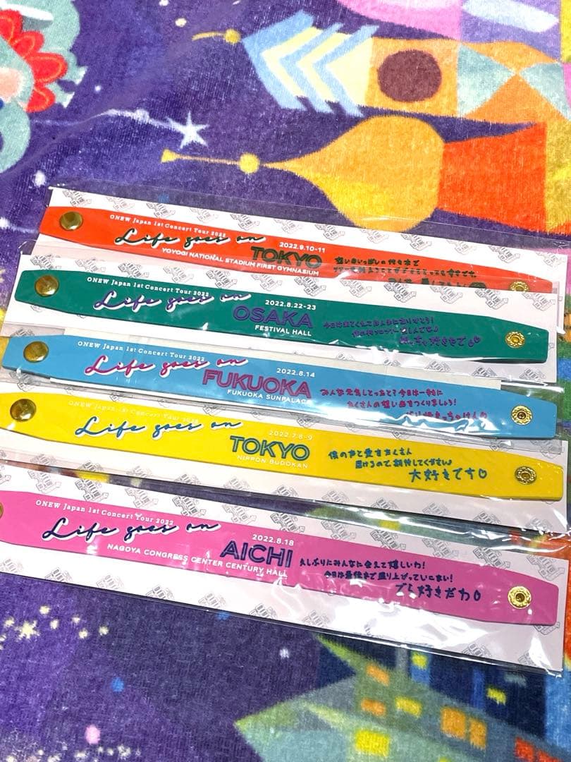 SHINee オニュ ラバーバンド Life goes on 会場限定 全セット ONEW Japan 1st Concert Tour 2022 ～Life goes on～」グッズ販売が