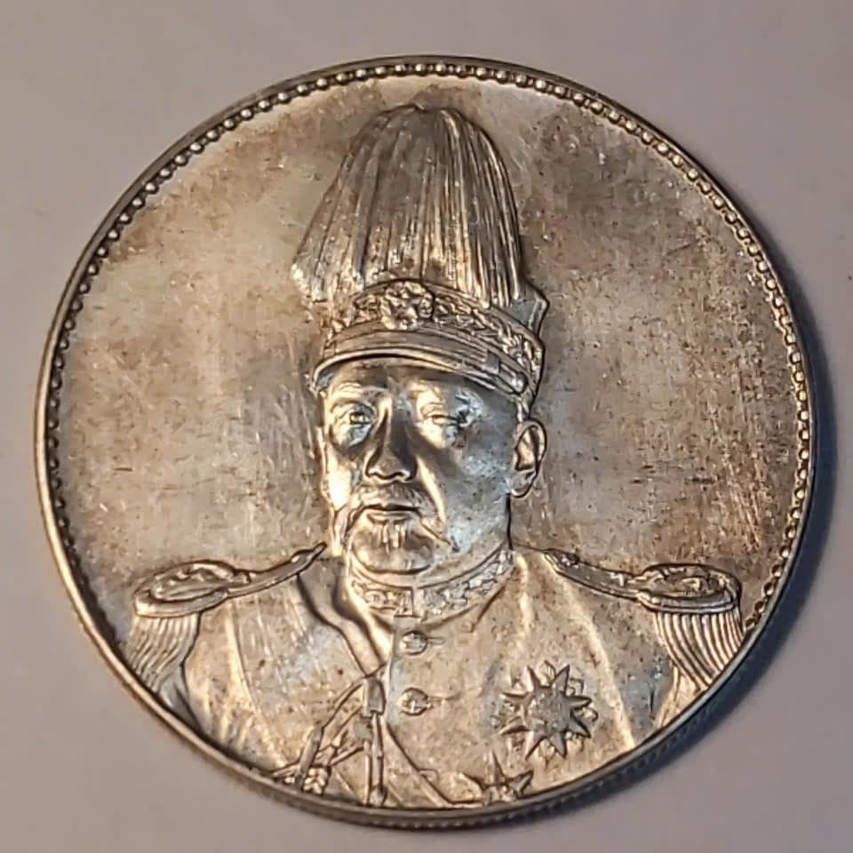 中華民国 本物銀貨 袁世凱「羽根飾り帽子」ドル ND (1916年) 天津