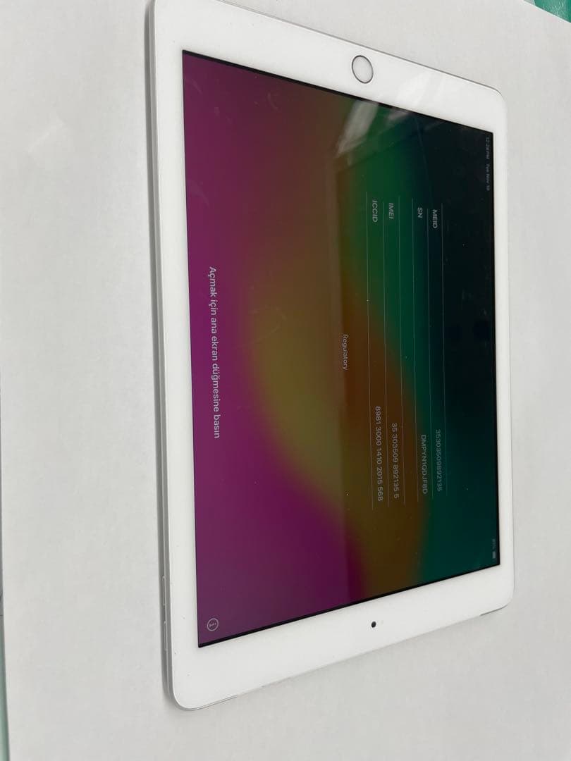 iPad シルバー　第6世代　Wifiモデル　32GB　（美品　未使用に近い） Amazon.co.jp: 【整備済み品】 Apple iPad (第6世代) Wi-Fi +