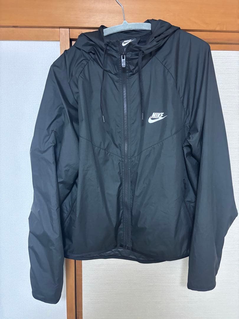 Nike フード付きナイロンジャケット ブラック - メルカリ
