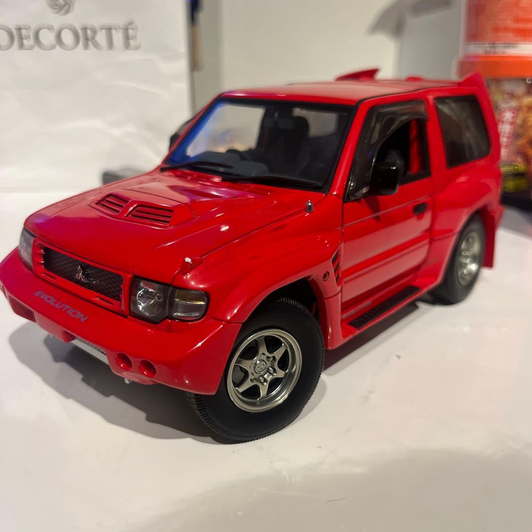 オートアート 1/18 三菱 パジェロエボリューション Yahoo!オークション -「(三菱 ミツビシ mitsubishi) パジェロ 1／18