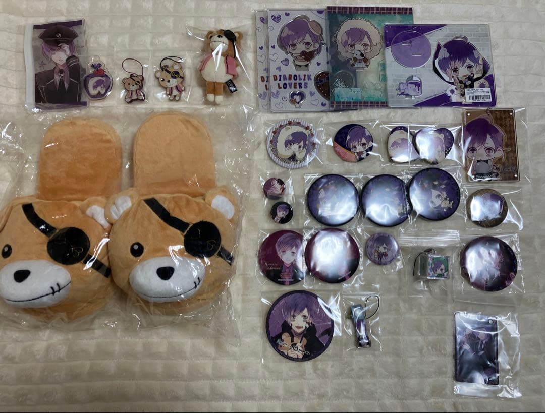 まとめ売り　ディアラバ 逆巻カナト　テディ　缶バッジ　アクスタ　など